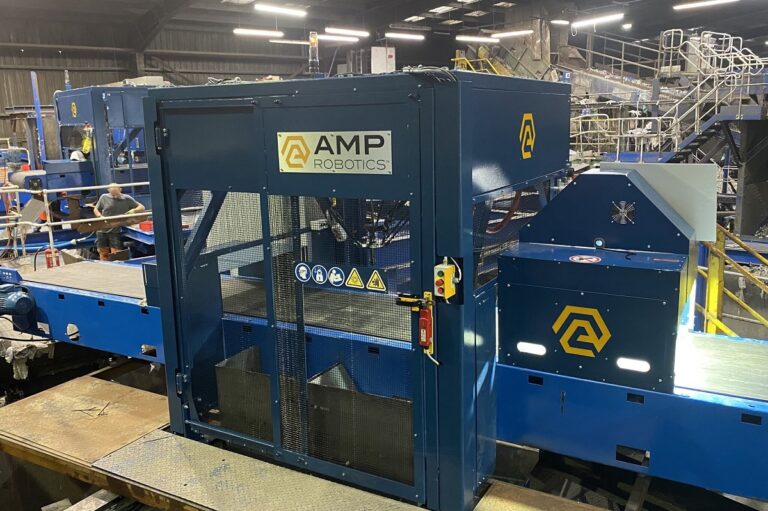Amp Robotics construirá instalaciones de clasificación de residuos con robots
