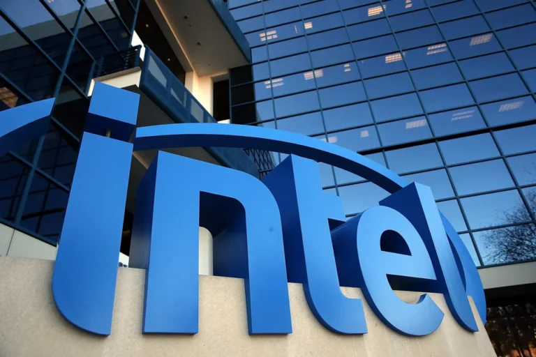 Intel cancela proyectos en Europa y retrasa su fábrica de Ohio en una profunda reestructuración