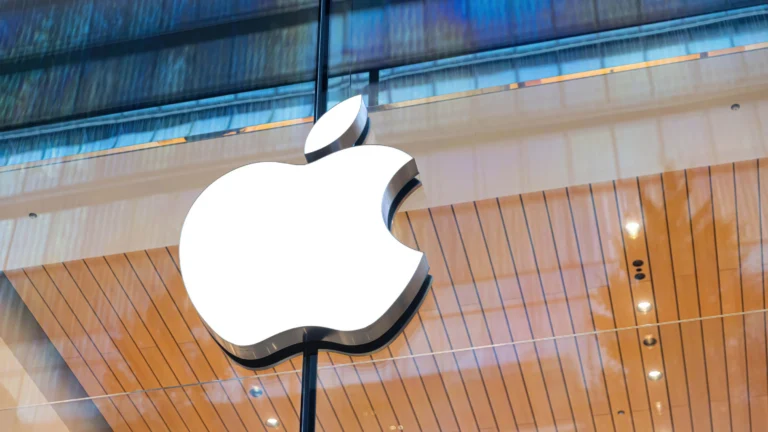 Apple en el tercer trimestre de 2025: 3.000 millones de iPhones vendidos, impacto de aranceles y una gran apuesta por la IA