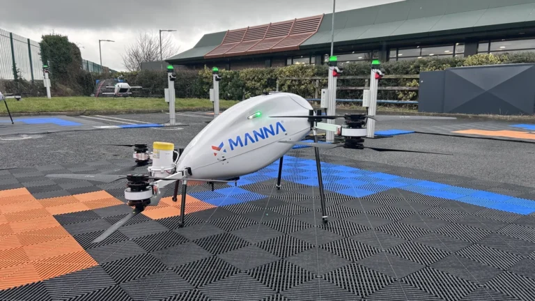 Huuva, Manna y Wolt desafían el clima finlandés con entrega de comida por dron