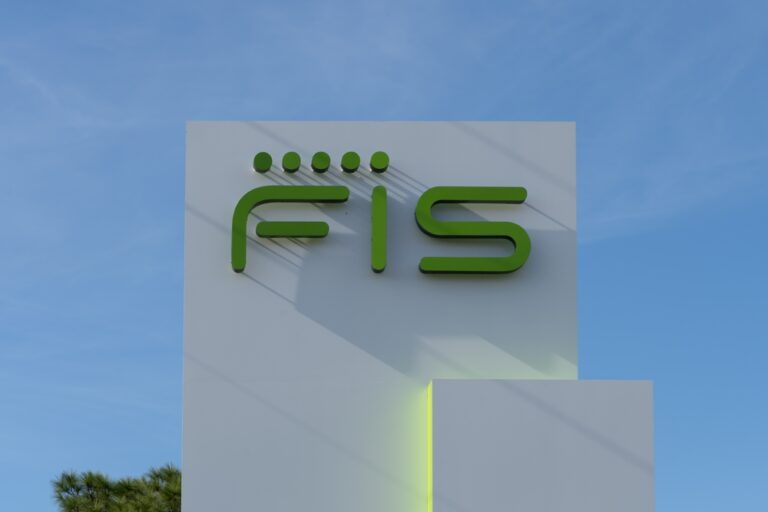 FIS adquiere la startup de banca como servicio Bond