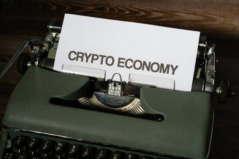Cómo las empresas tradicionales de pago y comercio electrónico están integrando los servicios de criptopago